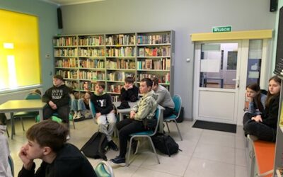 Zajęcia z historii w Bibliotece Publicznej im. M. Konopnickiej w Suwałkach